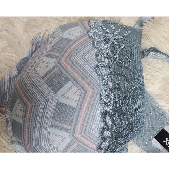 XOXO Womens Chevron Blue Lace Molded Cup Size 40D Push up Underwire Bra - Picture 3 of 6